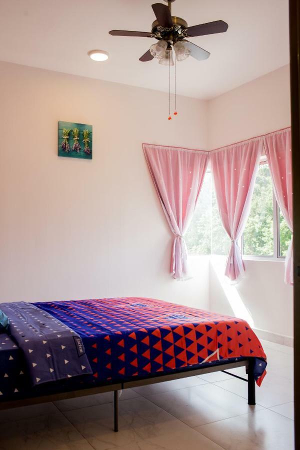 Icolor Home & Stay Ch4 Tanah Rata Exterior photo